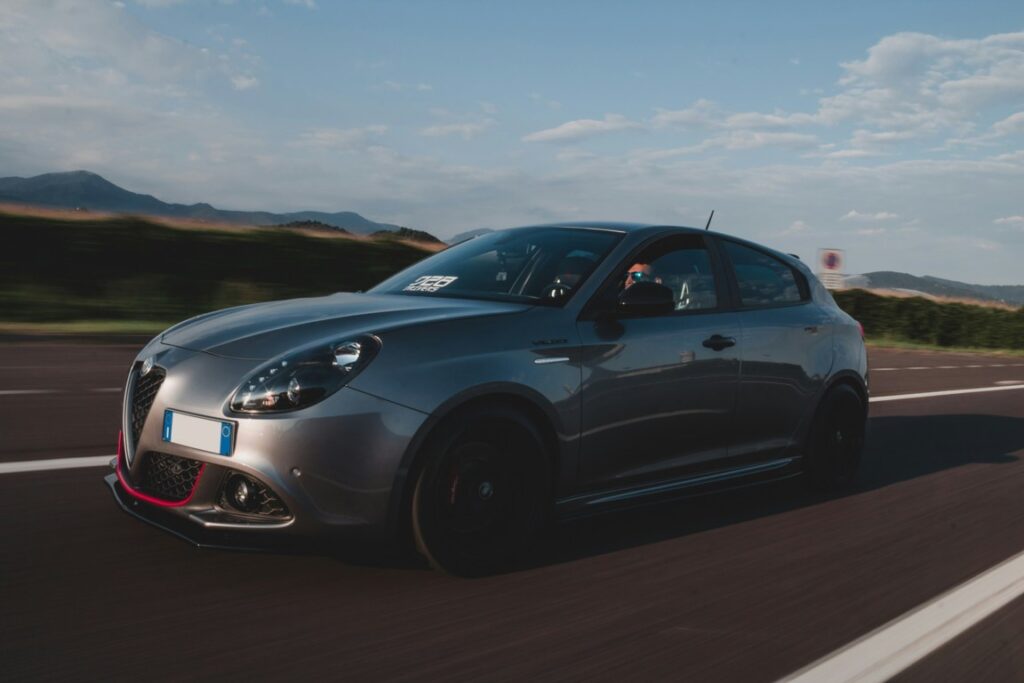 Alfa Romeo - Wassim Chouak su Unsplash
