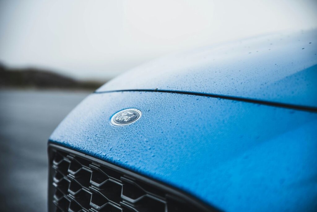 Ford - Peter Trones su Unsplash