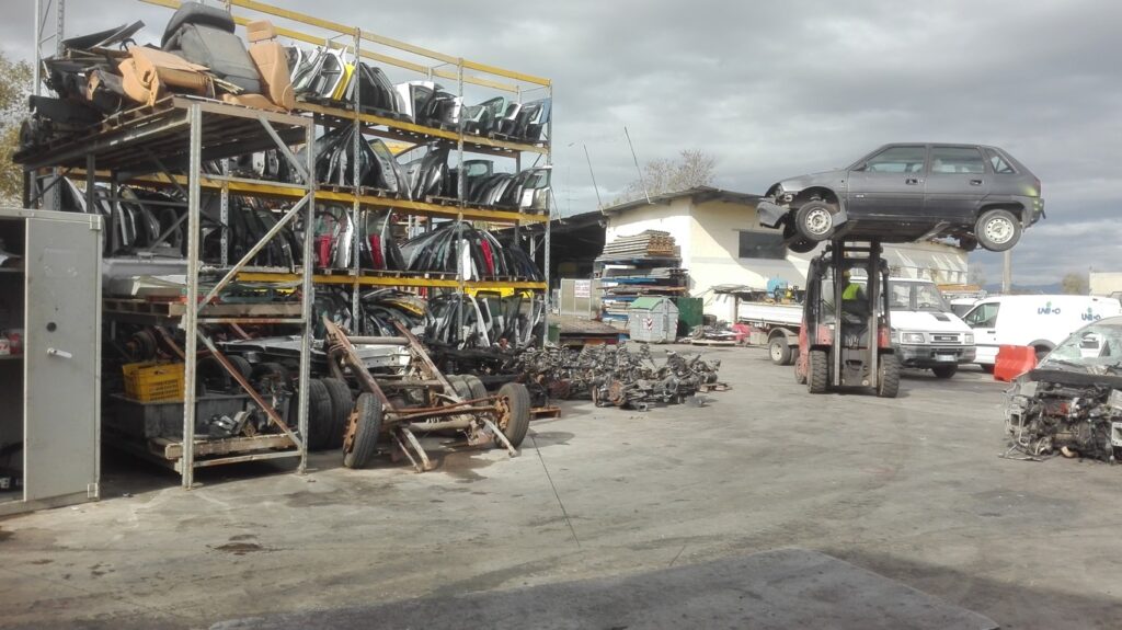 Pomili Demolizioni Speciali SRL - Deposito Ricambi originali usati auto