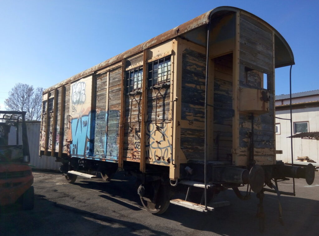 Vagone merci usato e in vendita