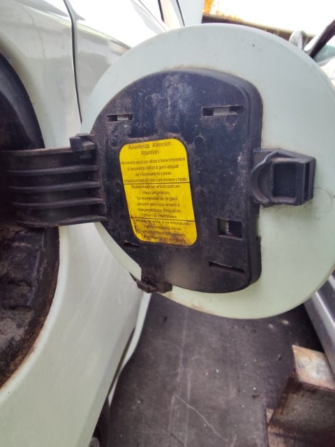 Tappo serbatoio carburante Pomili
